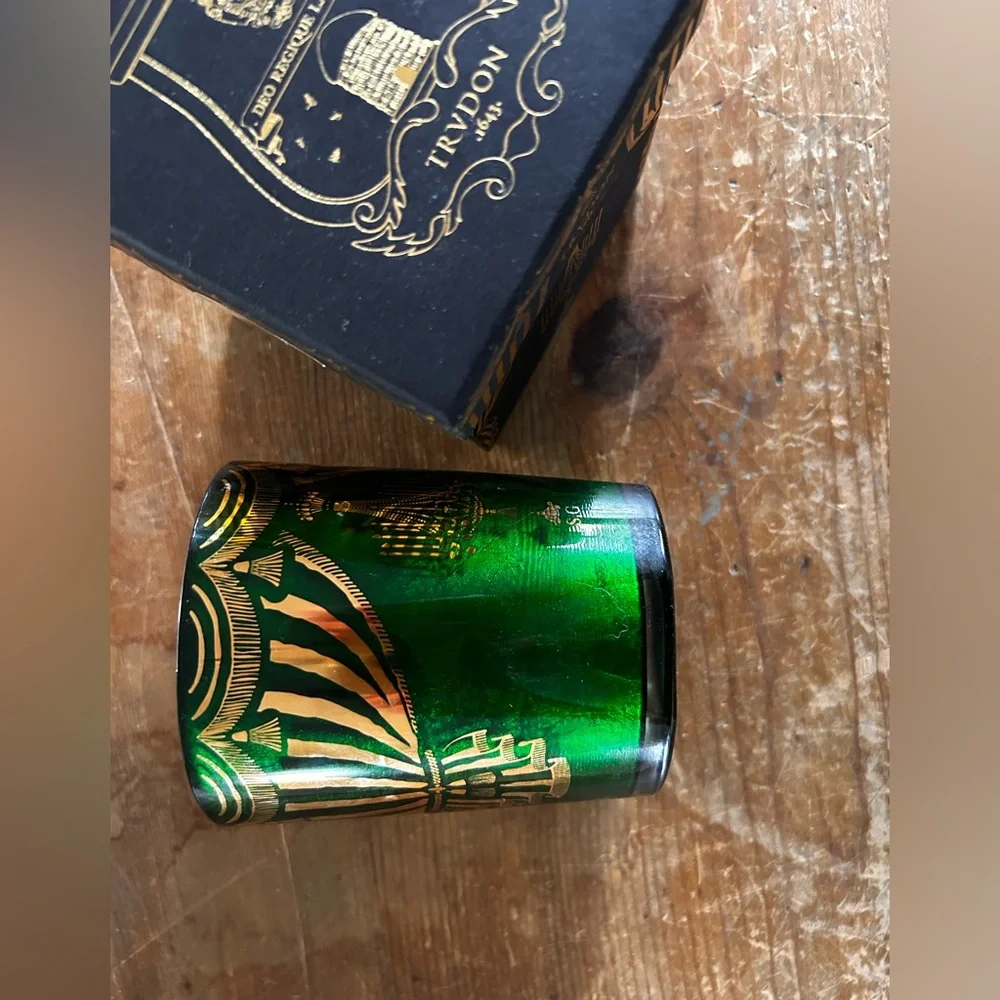 Trudon empty Angelo green and gold luxury candle vessel. - Picture 8 of 12